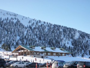 c431cff862ef63914213cb4f682d96f294e4b9ef_kalavrita_ski_center_5.jpg