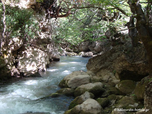 b76bd53cd134e5aa589fb18c9a5bef20d413b7e8_vouraikos_gorge_kalavrita.jpg