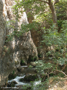 805fcddf9d7af45259fea3b2ef2d4d209abef9d0_vouraikos_gorge_kalavrita_4.jpg